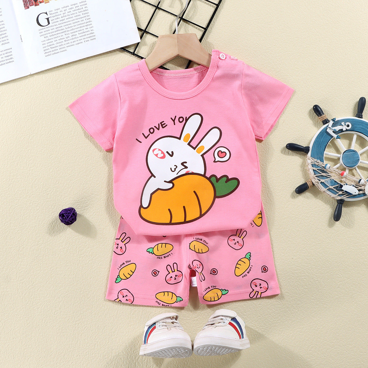 Animals Graphic T-Shirt and Shorts Outfit