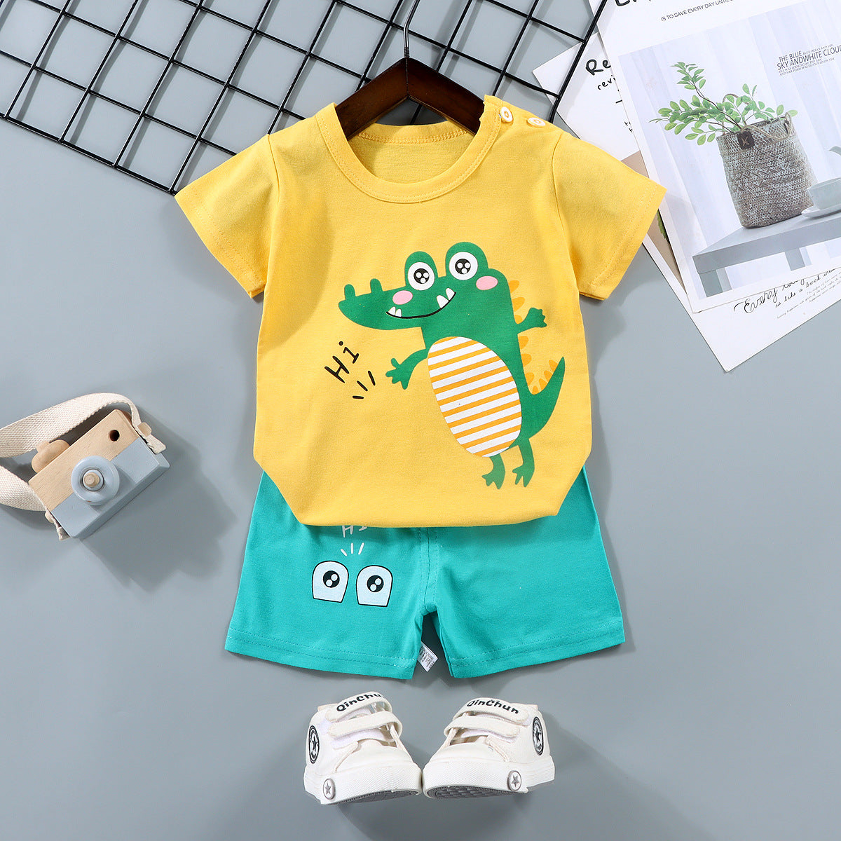 Animals Graphic T-Shirt and Shorts Set For Baby Boy