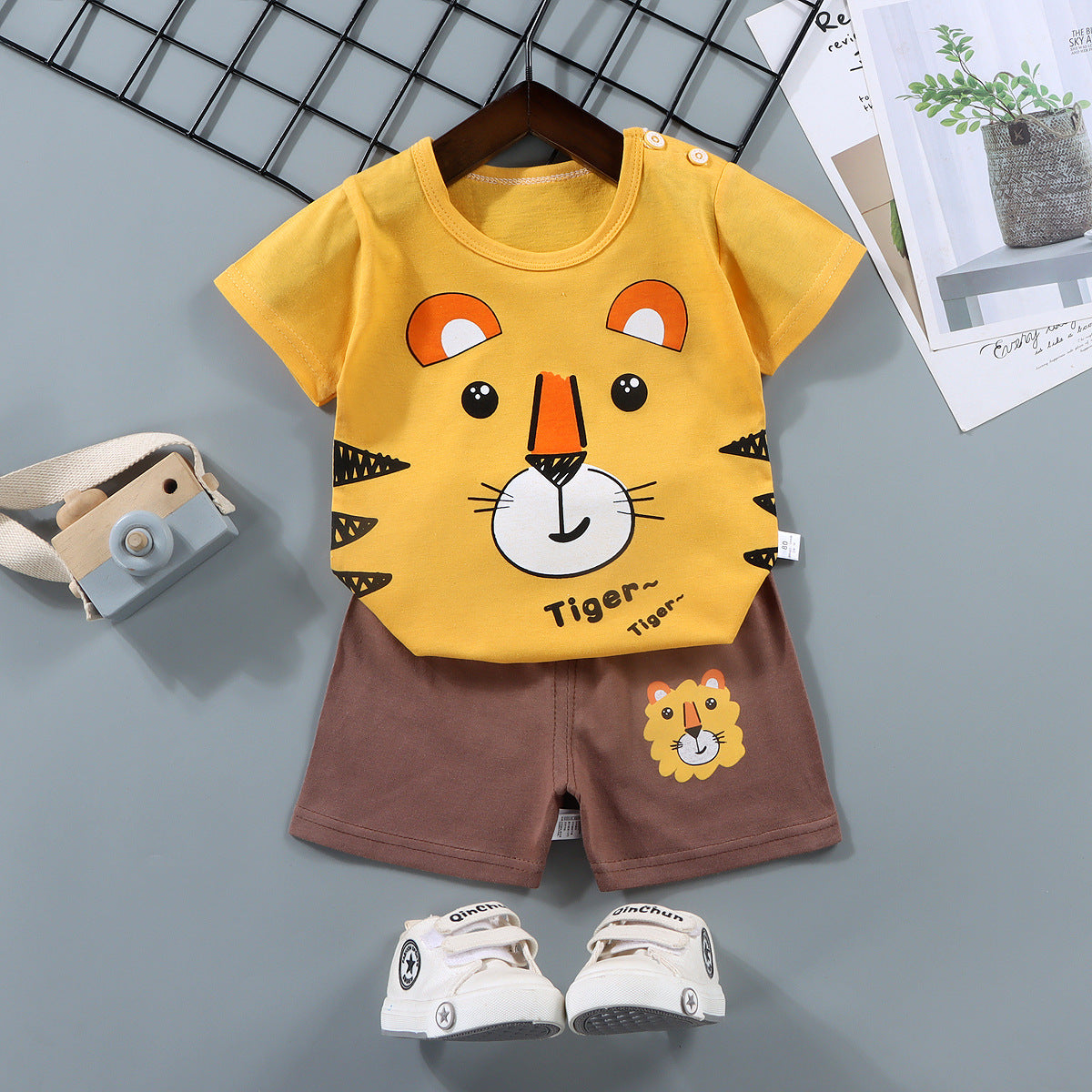 Animals Graphic T-Shirt and Shorts Set For Baby Boy